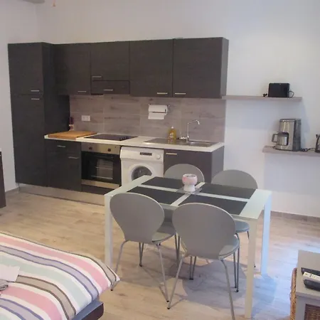 Old Town Sea Side Apartment Nizza